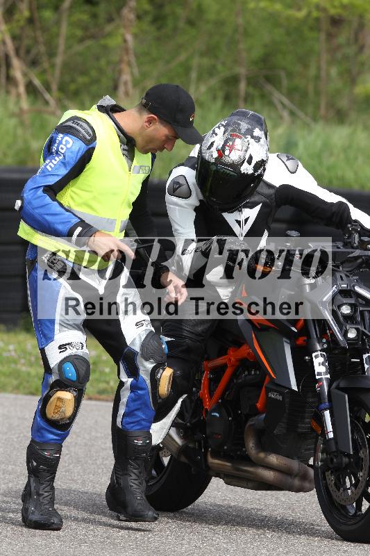 Archiv-2025/10 23.04.2025 Cornu Master School ADR/rot-rouge/38